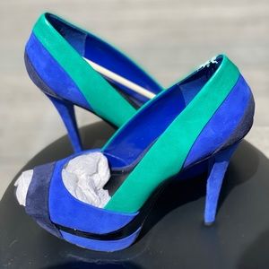 Jessica Simpson peep toe pump